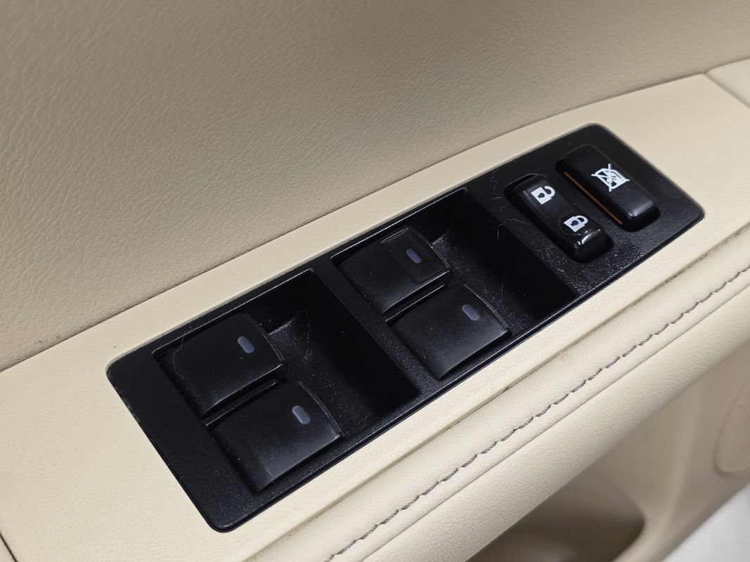 Used 2015 Lexus ES 350 w/ Luxury Package FWD image 31