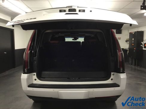 Used 2017 Cadillac Escalade Premium Luxury image 12