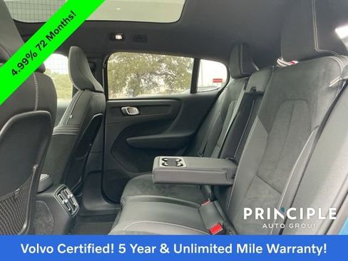 Certified 2023 Volvo C40 P8 Recharge Ultimate image 32