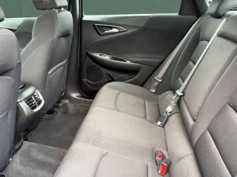 Used 2025 Chevrolet Malibu LT FWD image 18