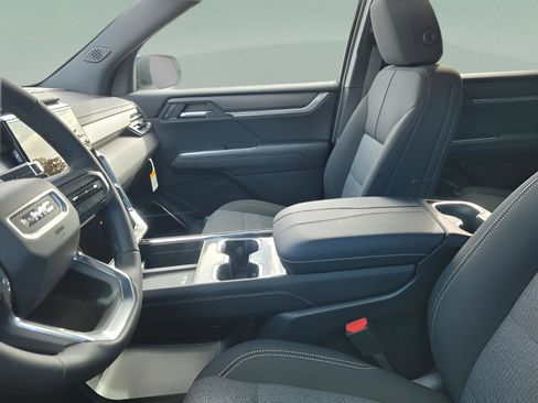 New 2026 GMC Acadia Elevation image 29