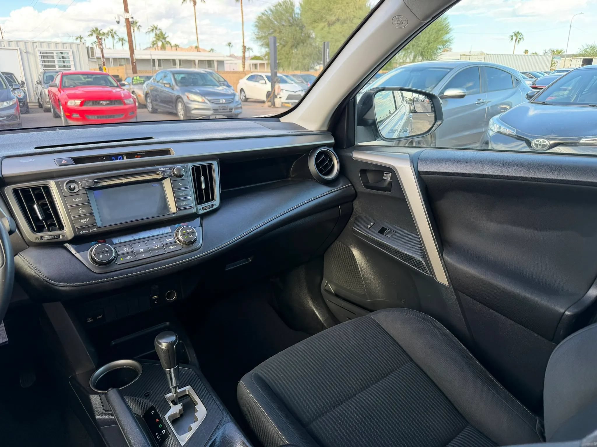 Used 2013 Toyota RAV4 XLE FWD image 22