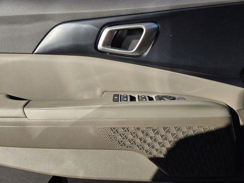 New 2026 Kia Carnival FWD image 16