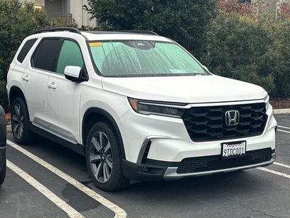 Used 2025 Honda Pilot Elite