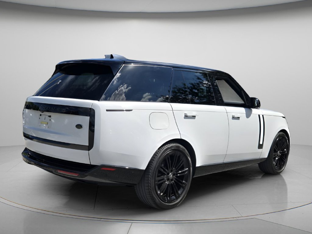 Used 2023 Land Rover Range Rover SE AWD/4WD image 8