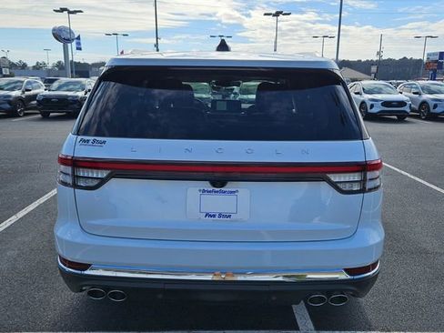 New 2026 Lincoln Aviator Reserve image 6