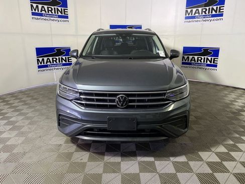 Used 2023 Volkswagen Tiguan SE AWD/4WD image 12