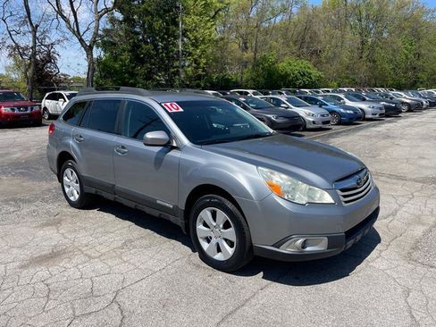 Used 2010 Subaru Outback 2.5i Premium AWD/4WD image 3