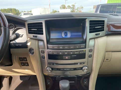 Used 2015 Lexus LX 570 570 image 19