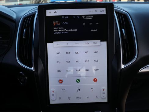 Used 2024 Ford Edge Titanium image 21