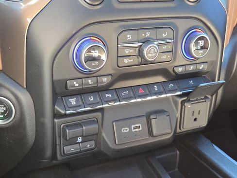 Used 2022 Chevrolet Silverado 3500 High Country image 23