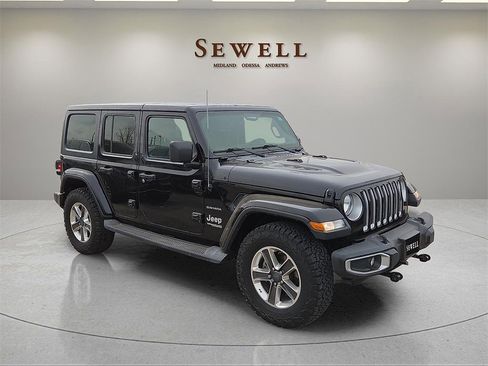 Used 2019 Jeep Wrangler Unlimited Sahara image 6