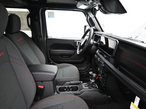 New 2026 Jeep Wrangler Unlimited Rubicon image 16