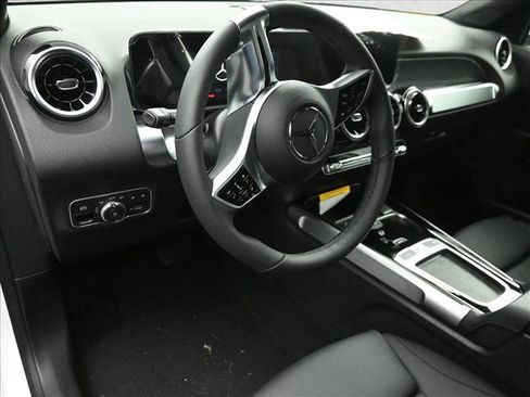 New 2026 Mercedes-Benz GLB 250 4MATIC image 10