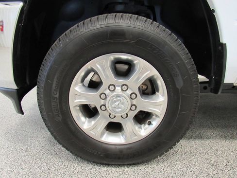 Used 2019 RAM 2500 Big Horn AWD/4WD image 10