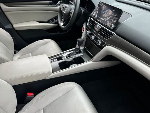Used 2018 Honda Accord LX image 17