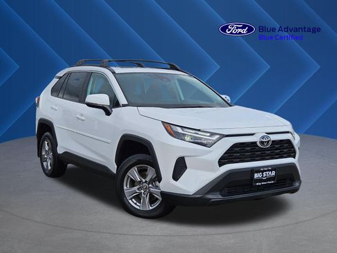 Used 2025 Toyota RAV4 XLE w/ Convenience Package FWD image 1