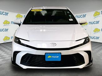 Used 2025 Toyota Camry SE video 2