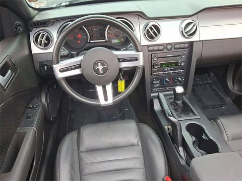 Used 2006 Ford Mustang GT image 11