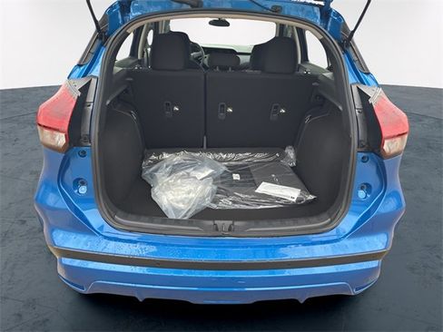 Used 2025 Nissan Kicks Play S image 9