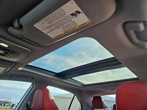 Used 2022 Toyota Camry XSE w/ Navigation Package image 19