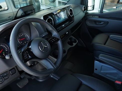 New 2025 Mercedes-Benz Sprinter 2500 image 29