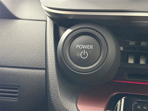 Certified 2025 Toyota Prius XSE image 21