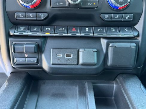 Used 2021 GMC Sierra 3500 Denali w/ Denali Ultimate Package AWD/4WD image 27
