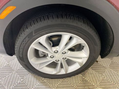 Used 2023 Buick Encore GX Preferred w/ Cold Weather Comfort Package FWD image 7
