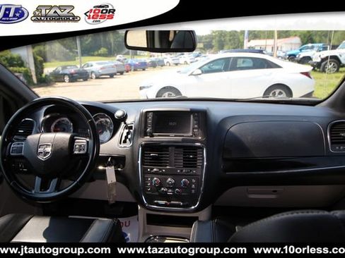 Used 2020 Dodge Grand Caravan SXT FWD image 16