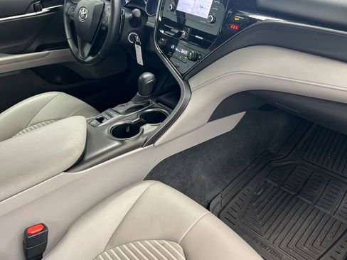 Used 2023 Toyota Camry SE image 14