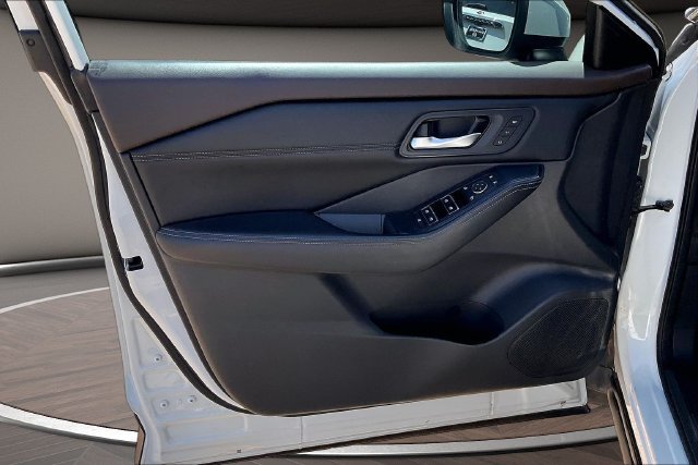 Used 2022 Nissan Rogue SL w/ SL Premium Package FWD image 21