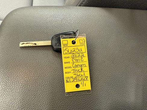 Used 2022 GMC Canyon Elevation Standard image 31