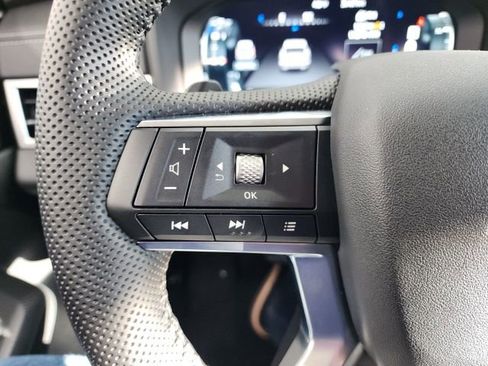 Used 2023 Mitsubishi Outlander SE image 32