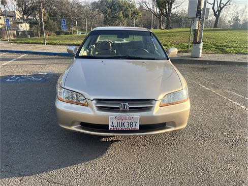 Used 2000 Honda Accord SE image 2