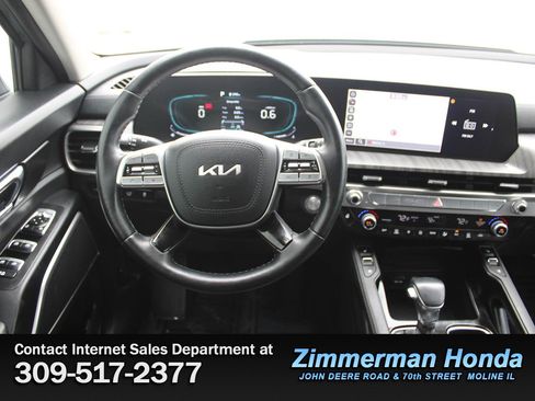 Used 2024 Kia Telluride EX w/ EX Captain's Chair Package AWD/4WD image 13