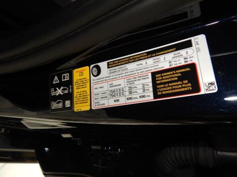 Used 2023 BMW X6 xDrive40i w/ M Sport Package image 9