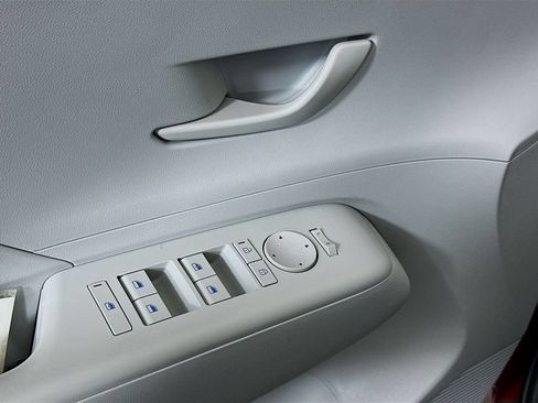 New 2026 Hyundai Kona SE FWD image 18