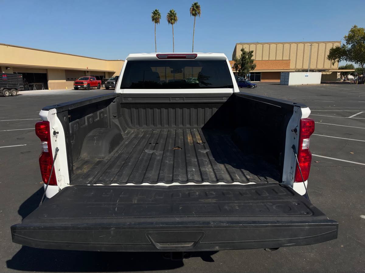 Used 2025 Chevrolet Silverado 2500 Custom w/ Custom Value Package AWD/4WD image 9