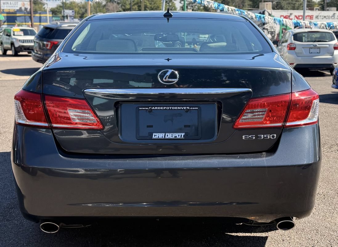 Used 2011 Lexus ES 350 w/ Preferred Accessory Package FWD image 4