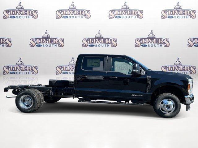 New 2027 Ford F350 XL w/ XL Chrome Package AWD/4WD image 2