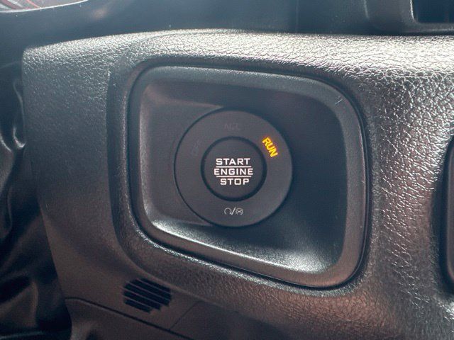 Used 2026 Jeep Wrangler Sport AWD/4WD image 18