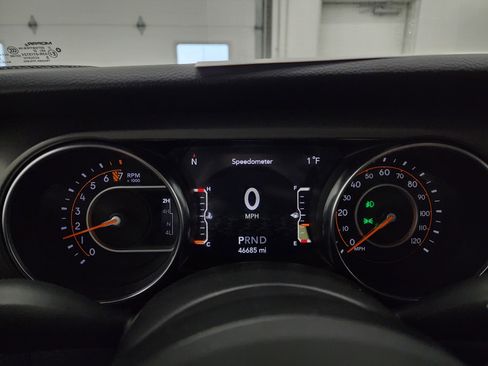 Used 2022 Jeep Wrangler Unlimited Sport image 9