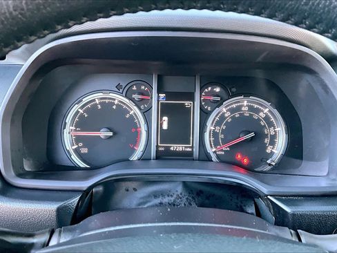 Used 2022 Toyota 4Runner TRD Off-Road image 26