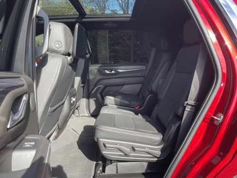 Used 2024 GMC Yukon Denali w/ Advanced Technology Package image 25