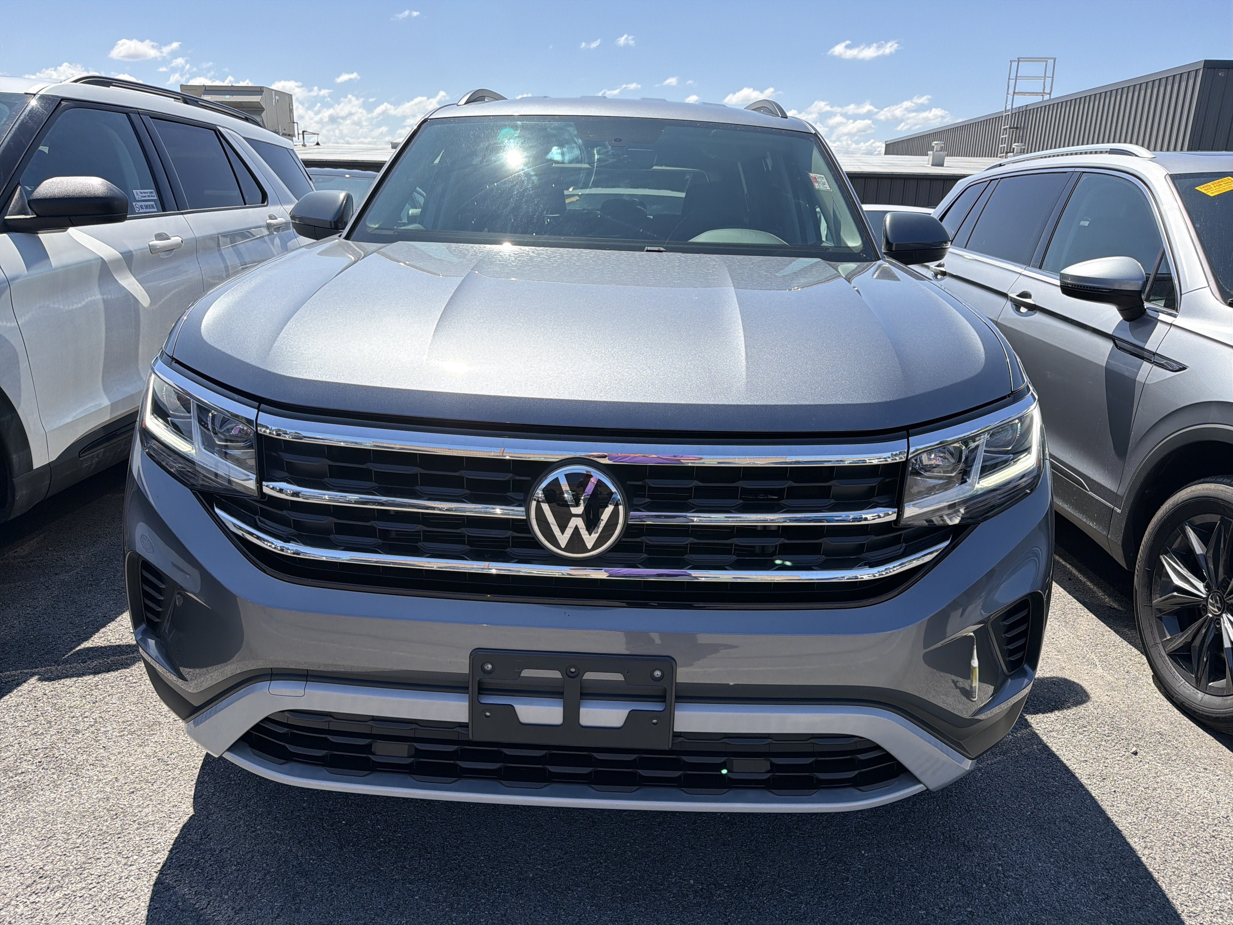 Used 2022 Volkswagen Atlas SE AWD/4WD image 3