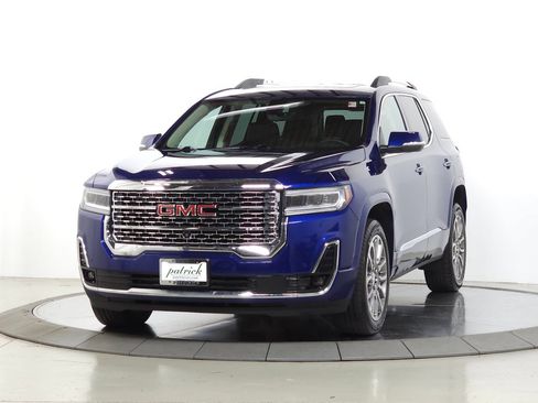 Used 2023 GMC Acadia Denali w/ Denali Technology Package AWD/4WD image 3