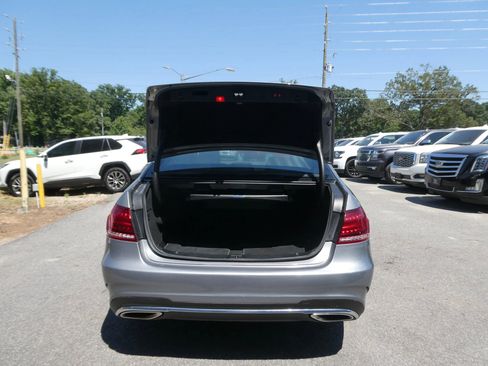 Used 2015 Mercedes-Benz E 350 4MATIC Sedan image 7