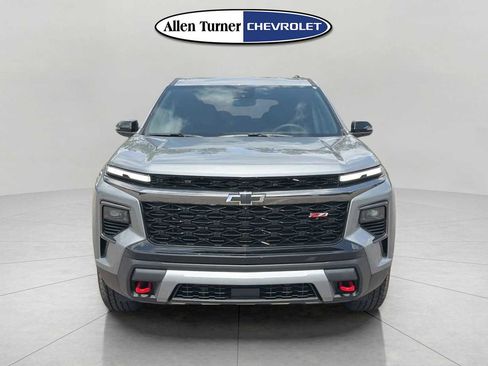 New 2026 Chevrolet Traverse Z71 w/ Driver Confidence Package AWD/4WD image 2