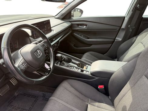 Used 2023 Honda Accord Sport image 9